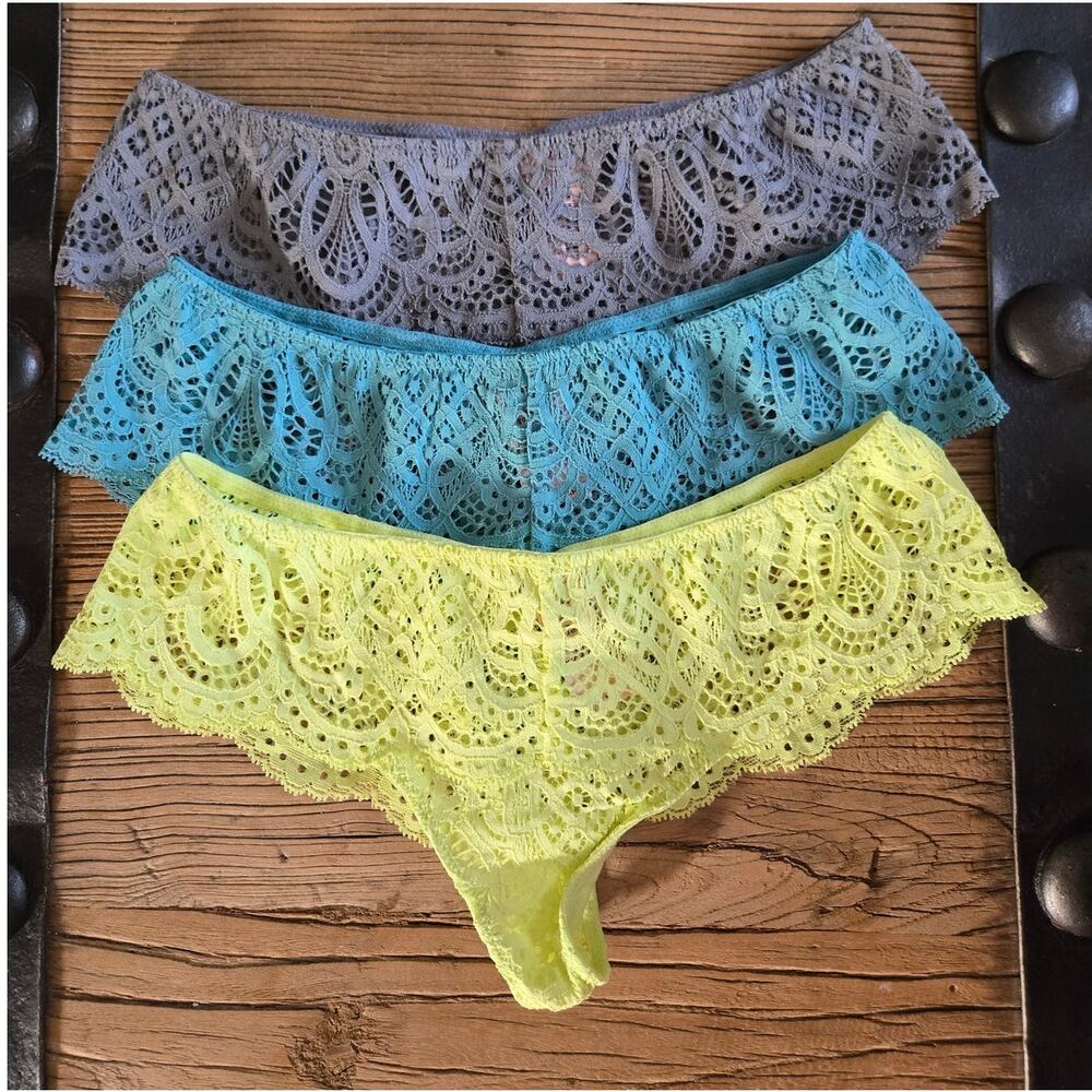 Victoria's Secret Lace Wide Side Thong Bundle Sz XS New 3 pieces